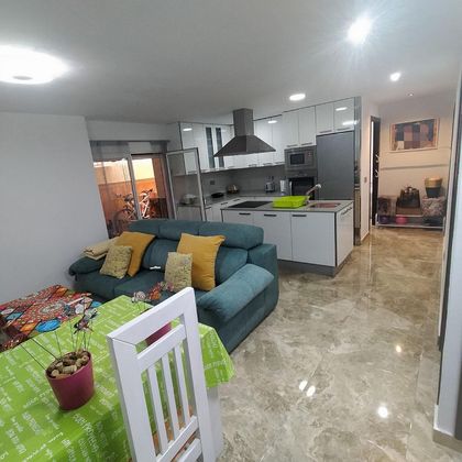Foto 1 de Piso en venta en La Casería - San Carlos de 2 habitaciones con terraza y garaje