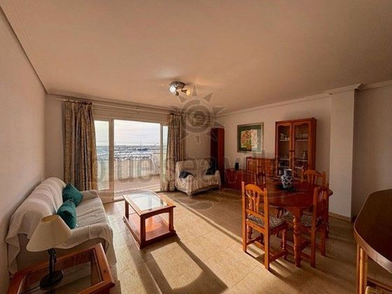 Foto 1 de Alquiler de piso en Puerto de Garrucha de 3 habitaciones con terraza y muebles