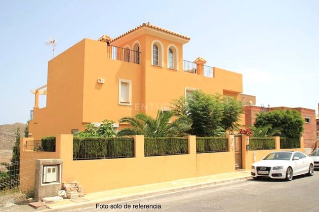 Foto 1 de Casa en venda a La Envía de 5 habitacions amb terrassa i piscina