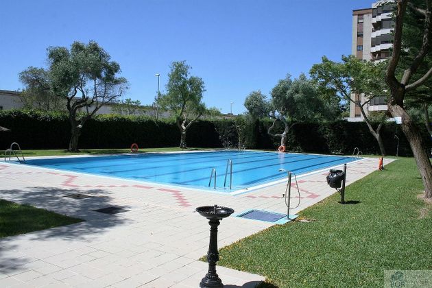 Foto 2 de Local en venta en Norte con piscina y aire acondicionado