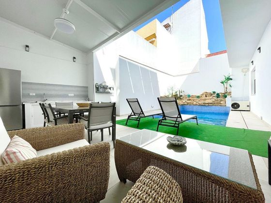 Foto 1 de Xalet en venda a Centro - Jerez de la Frontera de 4 habitacions amb terrassa i piscina