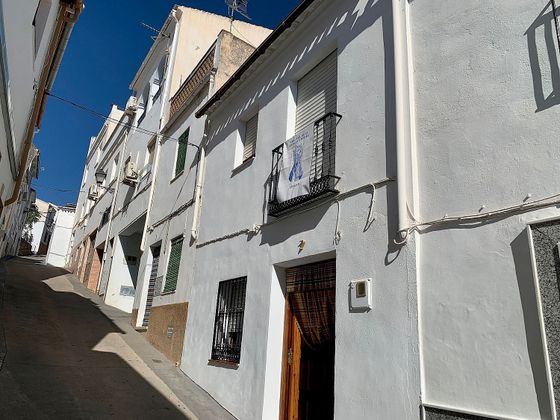Foto 2 de Venta de casa en calle Jose de Montes de 5 habitaciones con terraza y balcón