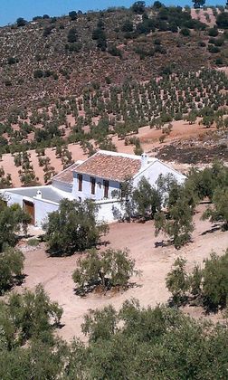 Foto 1 de Venta de casa rural en Archidona de 5 habitaciones con terraza y jardín