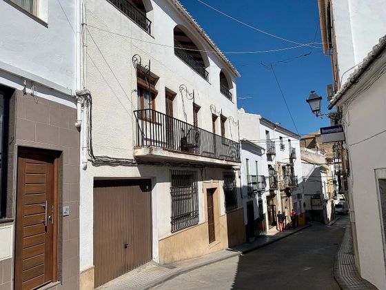 Foto 1 de Casa adossada en venda a calle Cruz Postigo de 9 habitacions amb terrassa i balcó