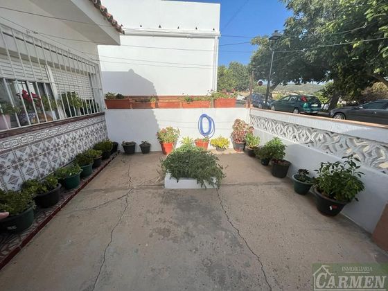 Foto 1 de Casa en venda a San José del Valle de 4 habitacions amb garatge i jardí