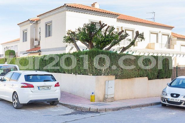 Foto 2 de Casa adossada en venda a calle Chalupa de 3 habitacions amb terrassa i garatge