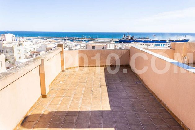 Foto 1 de Venta de ático en Playa de Garrucha de 2 habitaciones con terraza y garaje
