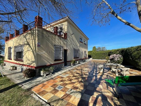 Foto 1 de Casa rural en venda a Puerto Real de 4 habitacions amb terrassa i garatge