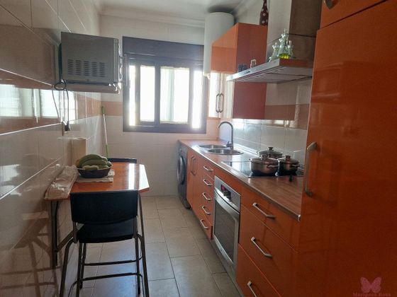 Foto 2 de Pis en venda a calle Mendizábal de 3 habitacions amb aire acondicionat i calefacció