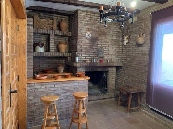 Foto 1 de Casa adossada en venda a Perales de Tajuña de 3 habitacions amb terrassa i garatge