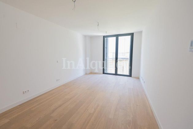 Foto 1 de Piso en alquiler en Universidad - Malasaña de 2 habitaciones con garaje y aire acondicionado