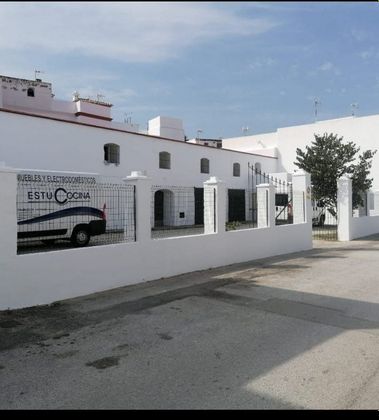 Foto 1 de Local en venta en Medina-Sidonia con garaje
