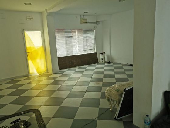 Foto 2 de Alquiler de local en Conil de 200 m²