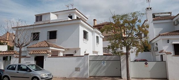 Foto 1 de Casa adosada en venta en Medina-Sidonia de 3 habitaciones con terraza