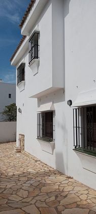 Foto 2 de Casa adosada en venta en Medina-Sidonia de 3 habitaciones con terraza
