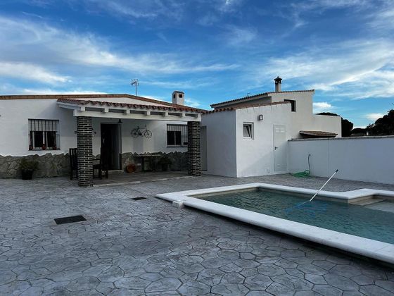 Foto 2 de Casa rural en venda a Barbate ciudad de 3 habitacions amb piscina