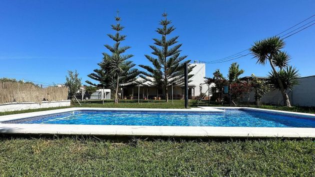 Foto 1 de Chalet en venta en Barrio Nuevo de 3 habitaciones con terraza y piscina