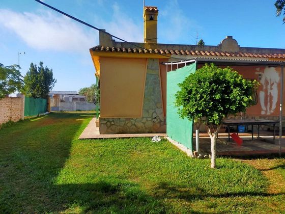 Foto 1 de Casa rural en venda a Conil de 3 habitacions amb terrassa