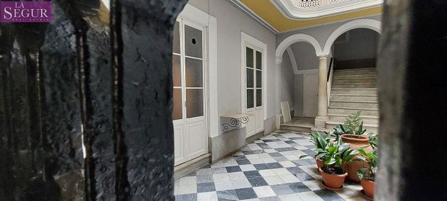 Foto 1 de Venta de piso en Centro Histórico - Plaza España de 1 habitación y 50 m²