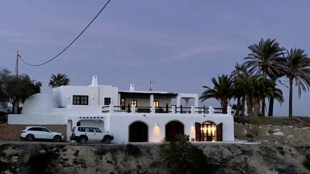 Foto 2 de Casa rural en venda a Aguamarga de 5 habitacions amb terrassa i garatge