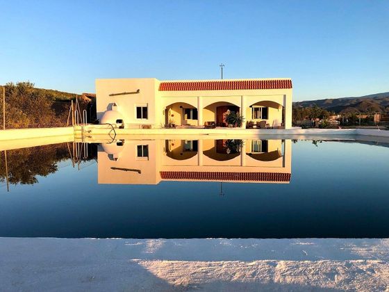 Foto 1 de Casa rural en venta en Tabernas de 3 habitaciones con piscina y jardín