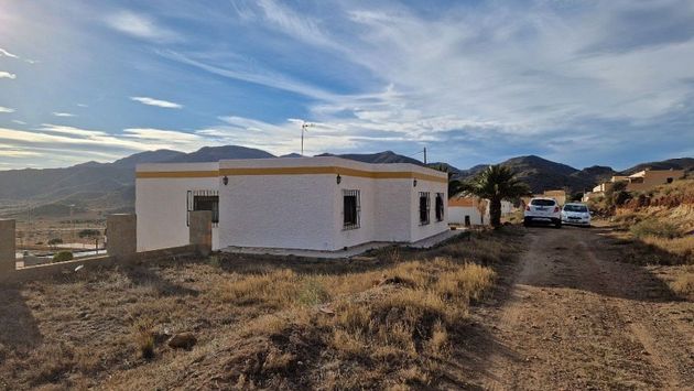 Foto 2 de Casa rural en venda a Pozo de los Frailes - Presillas - Albaricoques de 6 habitacions amb terrassa i jardí