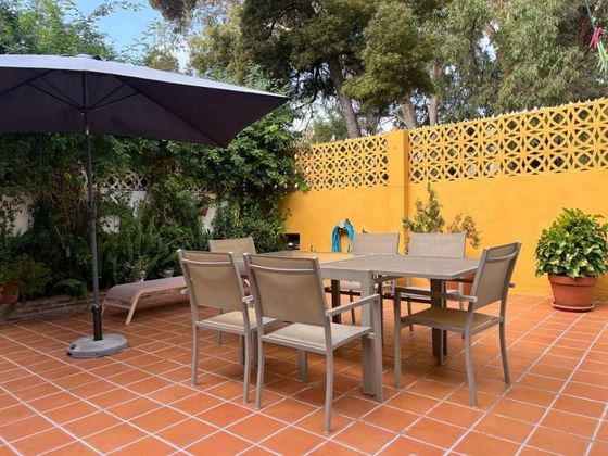 Foto 1 de Casa adossada en venda a San García de 6 habitacions amb terrassa i jardí
