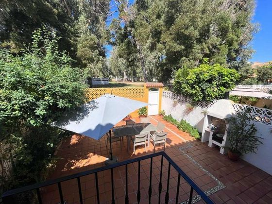 Foto 2 de Casa adossada en venda a San García de 6 habitacions amb terrassa i jardí