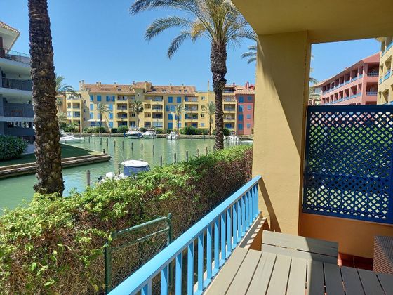 Foto 2 de Pis en venda a Puerto de Sotogrande-La Marina de 2 habitacions amb terrassa i piscina