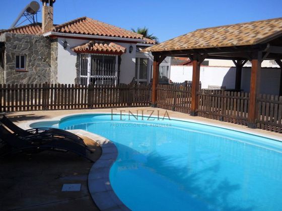 Foto 2 de Xalet en venda a Pinar de los Franceses - Marquesado de 4 habitacions amb piscina i jardí