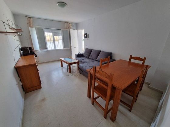 Foto 2 de Pis en lloguer a La Caleta - La Viña de 1 habitació amb terrassa i mobles