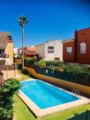 Foto 1 de Alquiler de dúplex en Vistahermosa  - Fuentebravía de 3 habitaciones con terraza y piscina