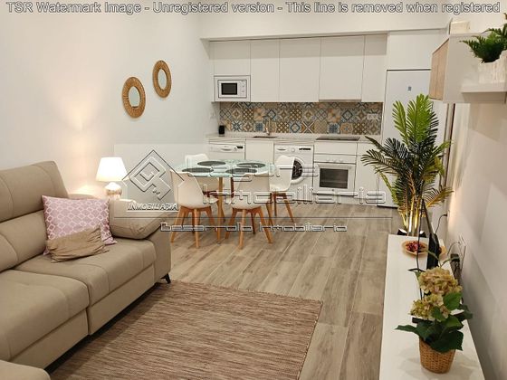 Foto 2 de Piso en alquiler en La Caleta - La Viña de 2 habitaciones con muebles y aire acondicionado