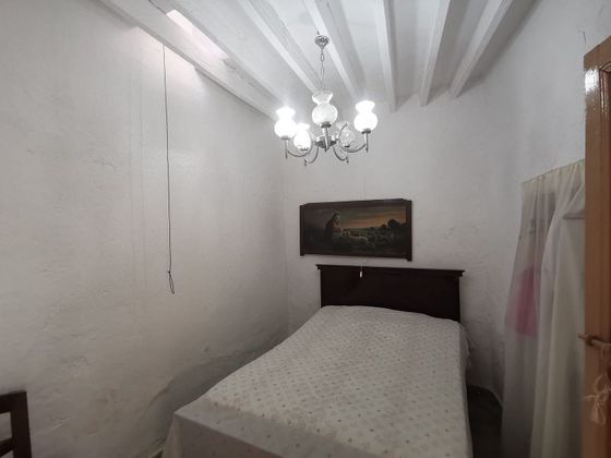 Foto 2 de Casa adossada en venda a calle Felix de 4 habitacions i 105 m²