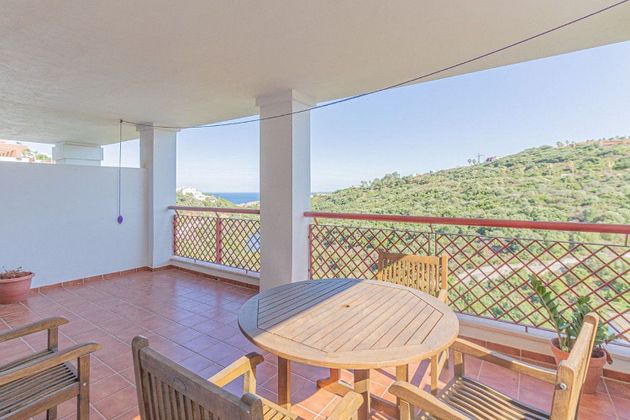 Foto 2 de Pis en venda a San Roque de 3 habitacions amb terrassa i piscina