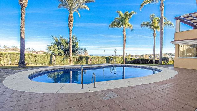 Foto 1 de Àtic en venda a San Enrique-Guadiaro-Pueblo Nuevo de 2 habitacions amb terrassa i piscina