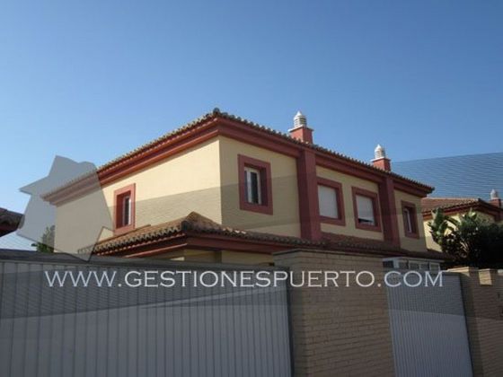 Foto 1 de Casa en lloguer a calle De Las Magnolias de 4 habitacions amb terrassa i jardí