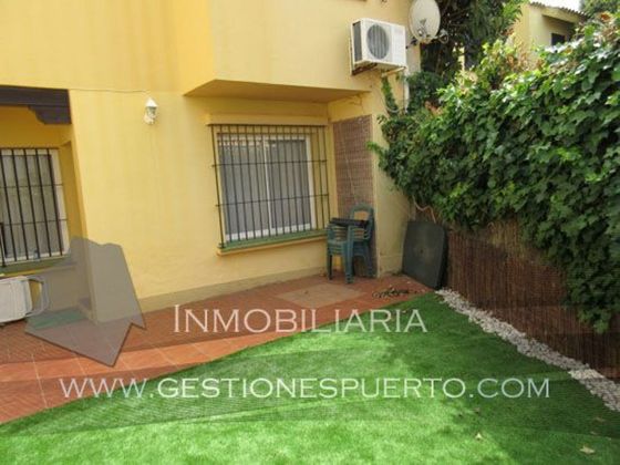 Foto 2 de Casa adossada en lloguer a calle Muergo de 3 habitacions amb terrassa i garatge