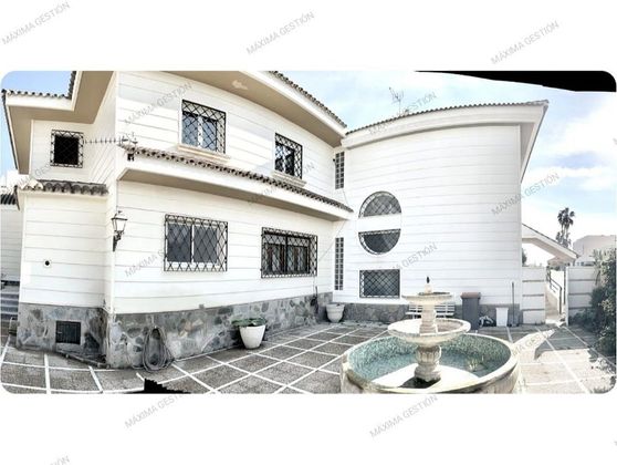 Foto 2 de Xalet en venda a avenida Nueva Almería de 5 habitacions amb terrassa i piscina