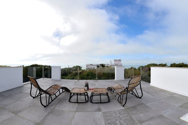 Foto 2 de Chalet en venta en Santuario - La Laguna de 4 habitaciones con terraza y piscina