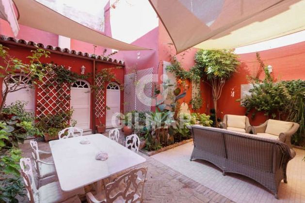 Foto 1 de Casa adossada en venda a Centro - Puerto de Santa María (El) de 3 habitacions amb terrassa i jardí