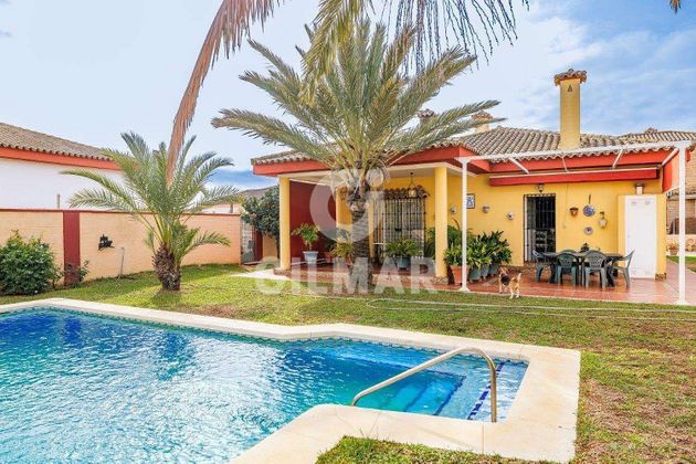Foto 2 de Xalet en venda a Ctra Sanlúcar-Zona Cuatro Pinos de 3 habitacions amb terrassa i piscina