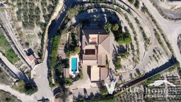 Foto 2 de Casa en venta en Vera Ciudad de 5 habitaciones con terraza y piscina