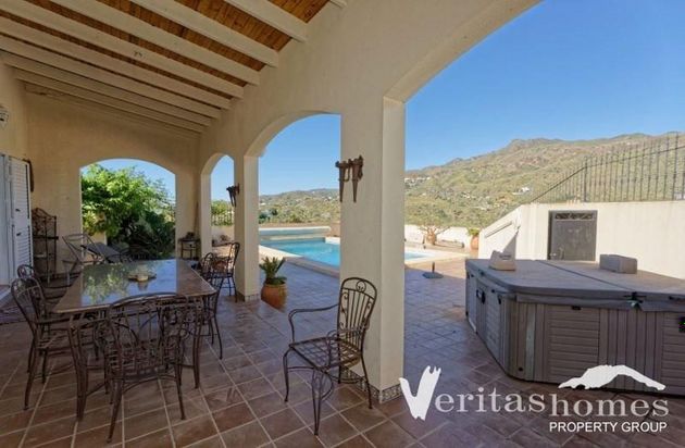 Foto 2 de Casa en venda a Urb. Vista de los Ángeles de 3 habitacions amb terrassa i piscina