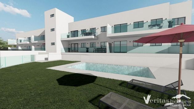 Foto 1 de Piso en venta en Urb. El Palmeral de 3 habitaciones con terraza y piscina