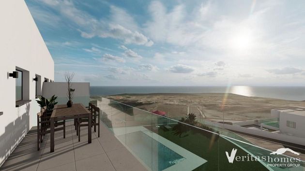 Foto 2 de Piso en venta en Urb. El Palmeral de 3 habitaciones con terraza y piscina