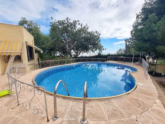 Foto 2 de Venta de chalet en Las Ventanicas - La Paratá de 3 habitaciones con terraza y piscina