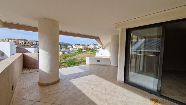 Foto 1 de Pis en venda a ronda Del Mulhacén de 3 habitacions amb terrassa i piscina