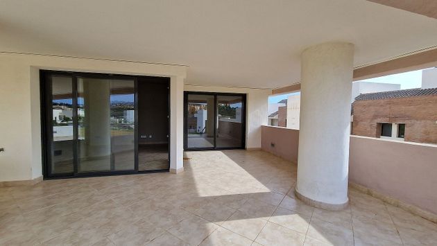 Foto 2 de Piso en venta en ronda Del Mulhacén de 3 habitaciones con terraza y piscina