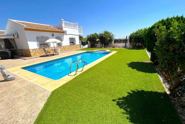 Foto 1 de Xalet en venda a Arboleas de 3 habitacions amb terrassa i piscina